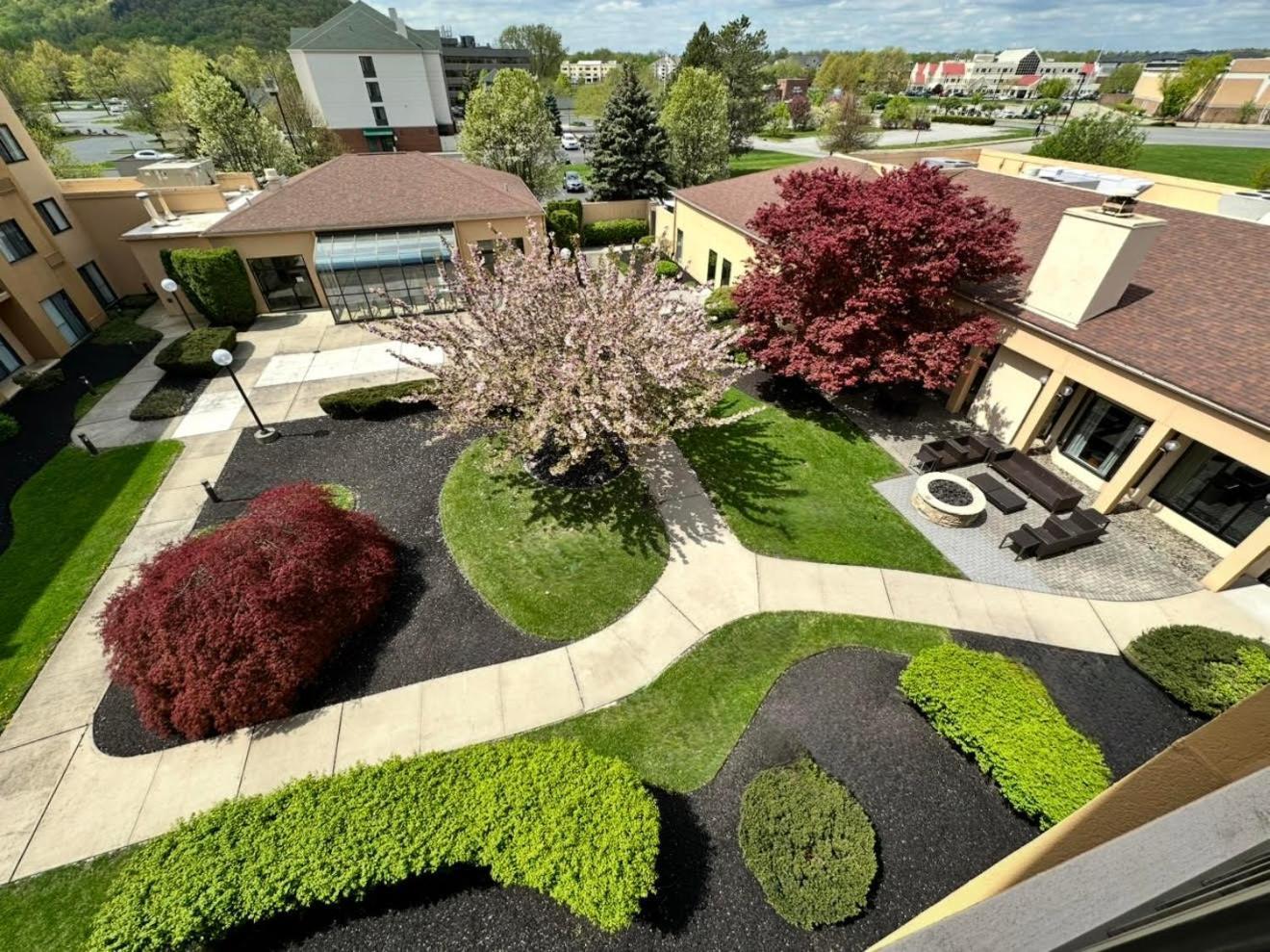 Courtyard By Marriott Fishkill Hotel Exterior photo